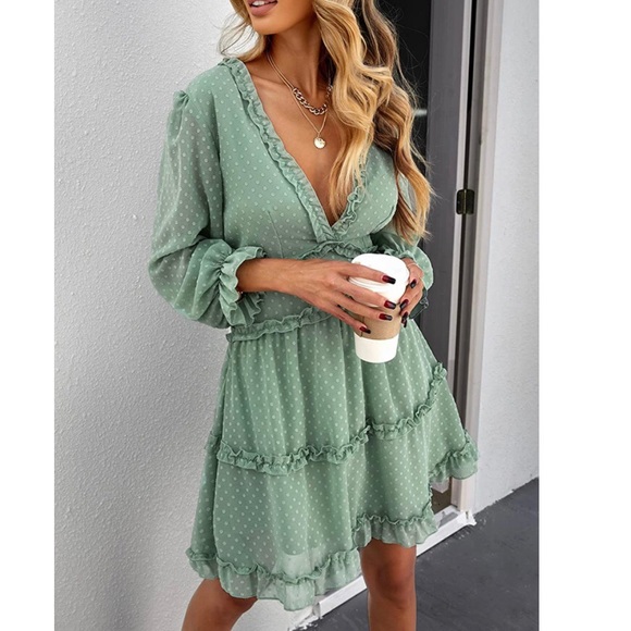 ✦NWT Ruffled Emerald Dress✦ - Picture 2 of 4